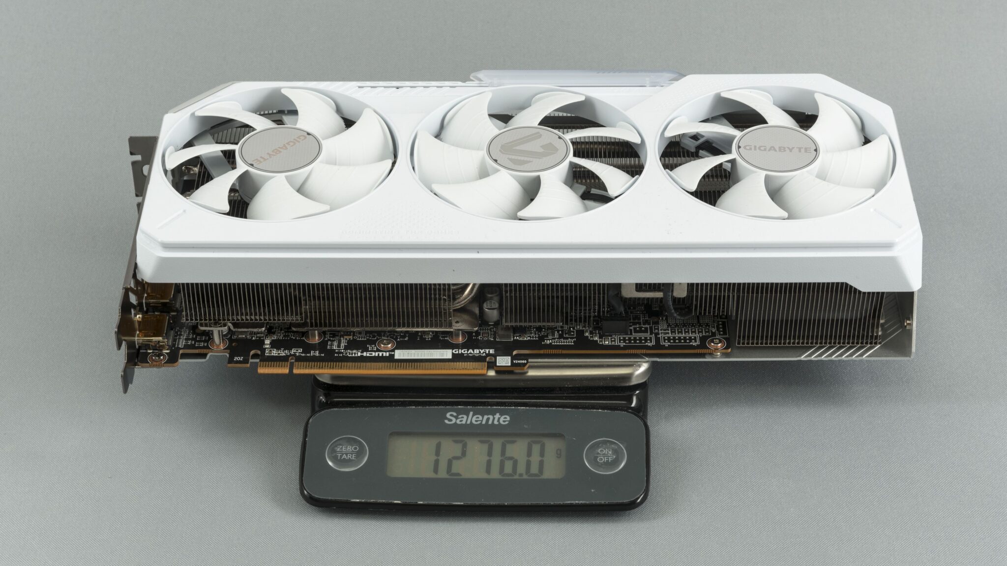 Видеокарта AMD Radeon RX 9070 XT Gigabyte GAMING OC ICE 16GB (GV-R907XGAMINGOCICE-16GD)