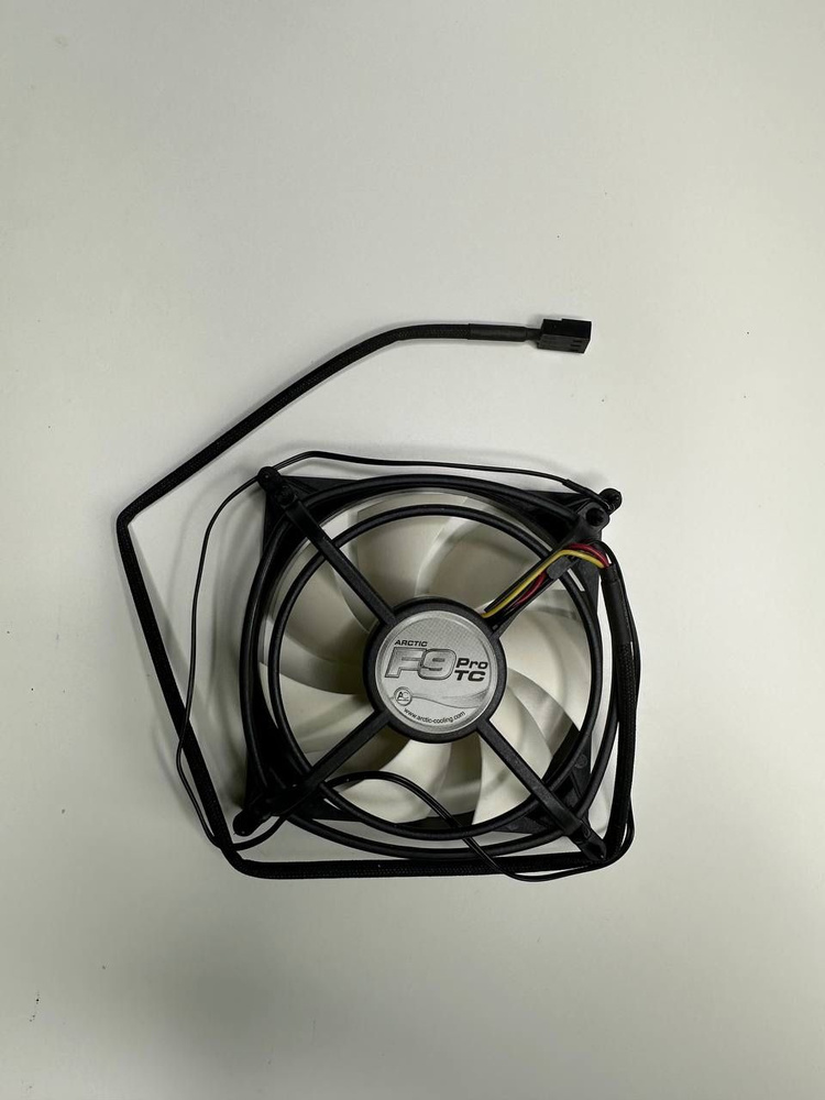 Вентилятор для корпуса Arctic P12