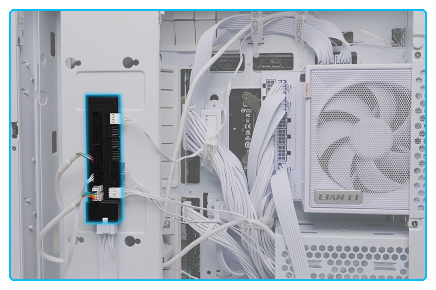 Контроллер вентиляторов Lian Li EG-HUB01B Black